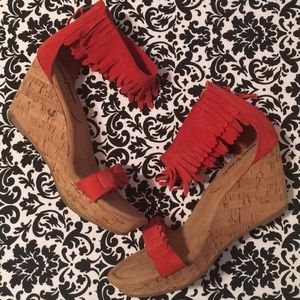 Cute Red❤️ Minnetonka Fringe Wedges